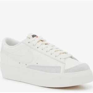 Nike Women's Nike Blazer Low Platform Sneaker size 9 in Natural